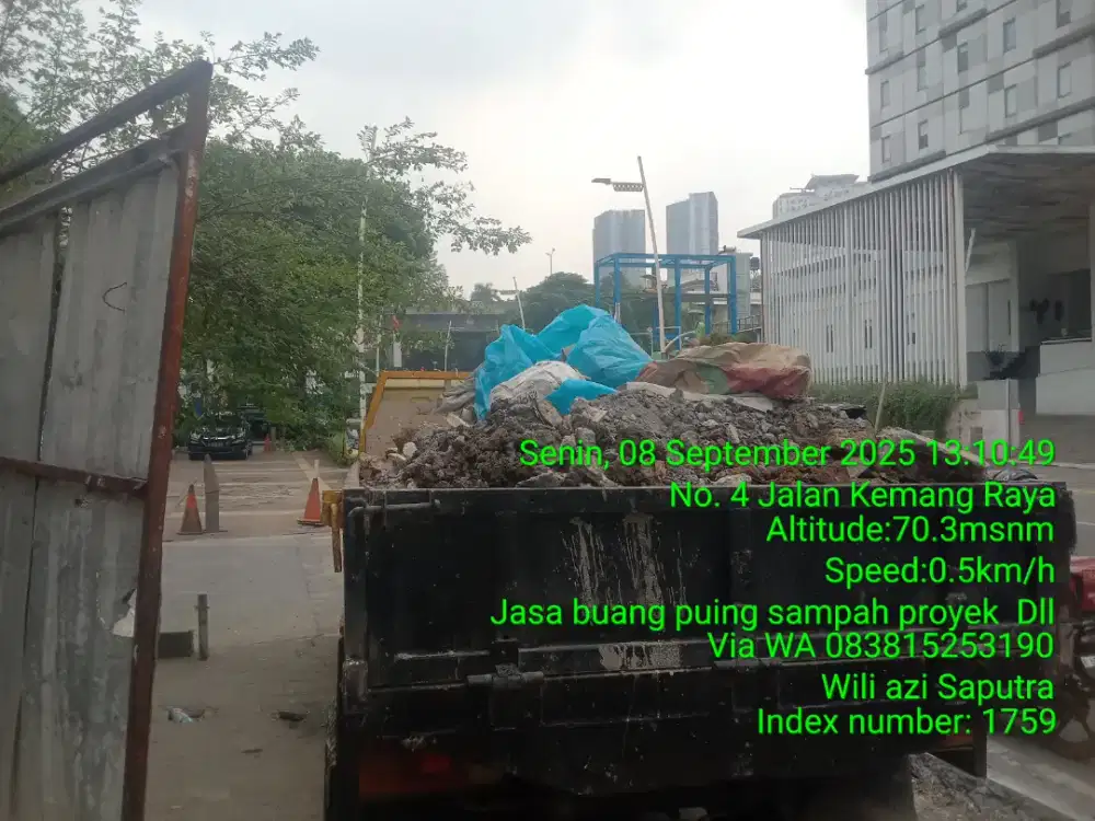 Tukang buang puing sampah dll