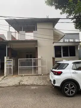 Disewakan Rumah 3KT 2KM di Cibubur City Blok C No 8, Dekat Tol