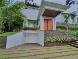 Rumah Luas dan Nyaman di Kawasan Elit Pondok Indah