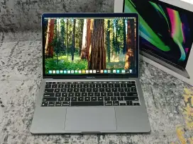 MacBook Pro M2 2022 13 TouchBar 8GB 256GB Gray Fulset iBox Like New
