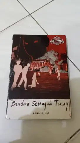 Preloved novel bendera setengah tiang by Annisa lim