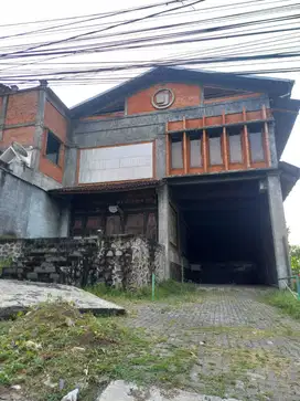 Gudang Murah di Jalan Ngaliyan Raya Semarang