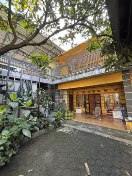 Rumah Strategis di Jalan Raya Pacet