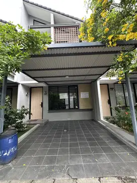 Disewakan Rumah 2,5 Lantai Semi-Furnished di Cluster Lumihous