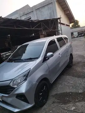 Daihatsu Sigra 1.0 M 2022 Manual Sigra M 2023 MT
