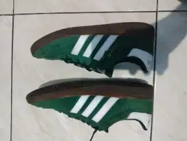 Sepatu Adidas Spesial