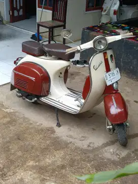 Vespa Super 1966 Cream