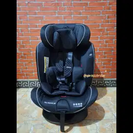 Car seat baby does full rotate like new 95%