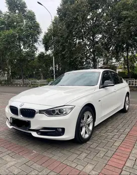 BMW 320i NIK 2015