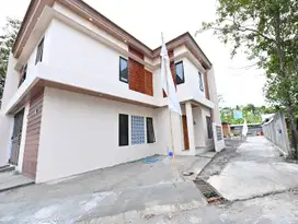 Rumah 2 Lantai Minimalis Dekat Kampus UMY Harga Murah