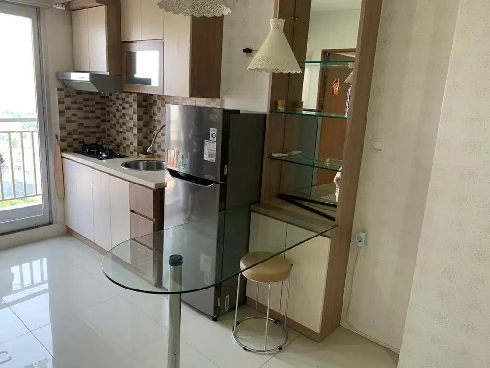 APARTEMEN OAK TOWER BAGUS 2 BR SEMI FURNISH