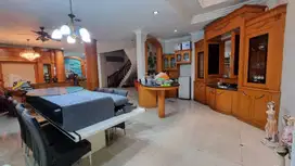 Villa di Komplek Taman Polonia 3