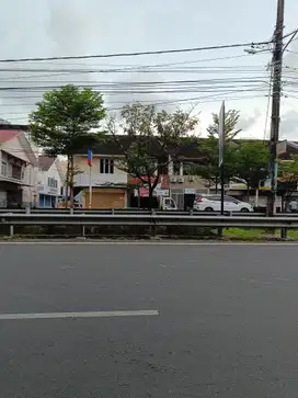 Ruko 2lt jl pengayoman Makassar