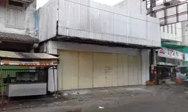 Ruang Usaha Strategis Dekat Pasar Gede Solo