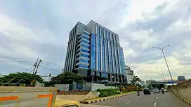 Gedung 14 lantai Ratu Prabu 2 di TB Simatupang Jaksel
