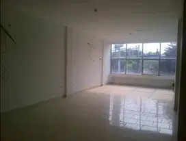 DISEWAKAN RUKO 4 LANTAI DI TEBET COCOK UNTUK KANTOR SIAP HUNI