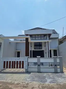Rumah di jalur bulevard dlm cluster, elegan, di Citra Indah City