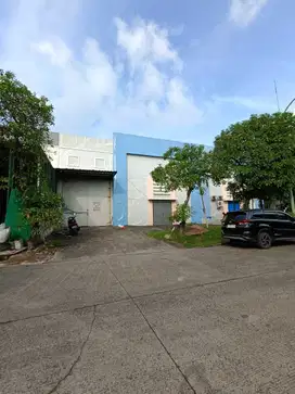 Gudang rapih siap pakai di kawasan pergudangan Marunda Center