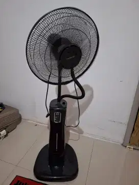 Dijual kipas angin stand merk Krisbow