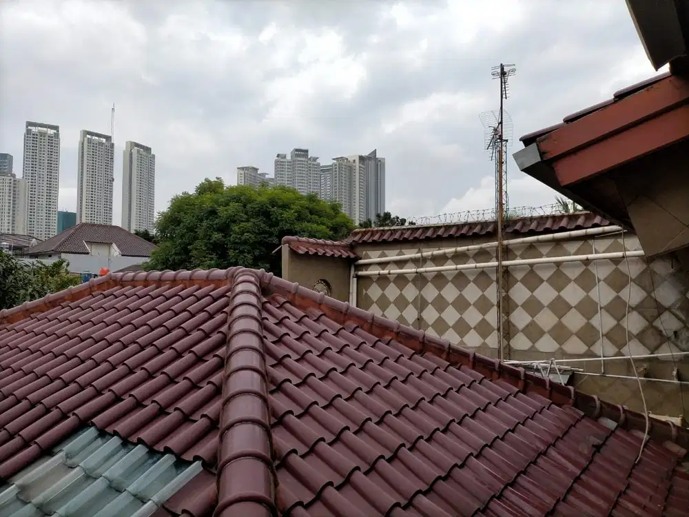 DIJUAL RUMAH BEBAS BANJIR DENGAN 18 KAMAR TANJUNG DUREN, SLIPI