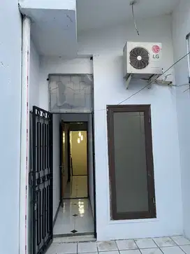 Disewakan ruko bersih rapih siap huni di Jl Cikajang  No.6