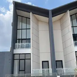 Ruko New East 3 Lantai di Boulevard Jakarta Garden City, Cakung