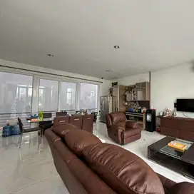 Jual murah rumah springhill townhouse kemayoran 8x15