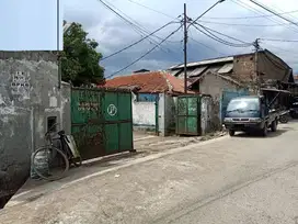 Gudang Cocok Untuk Pabrik Dijual dengan Mesinnya di Terusan Suryani