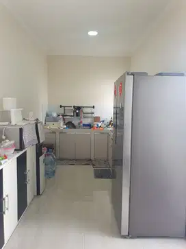 Jual Rugi Banget Rumah Suvarna Sutera 2 lantai 8x20 sudah renov