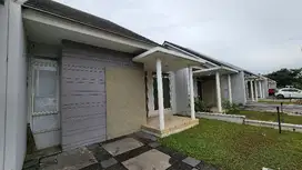 Jual Cepat ! Rumah 1 Lantai Suvarna Sutera 7x17 Lantai Homogenous
