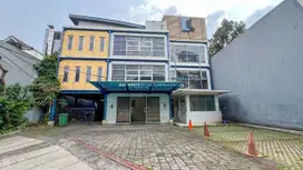 Kantor 3 Lantai di Jl Ubud Mega Kuningan Jakarta Selatan