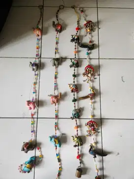 Pajangan dari India dan Thailand