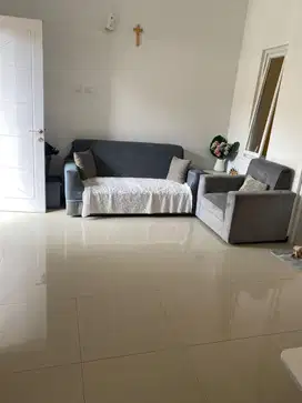 Rumah Strategis, Bangunan Baru, Harga Bisa Nego di Kopo Permai