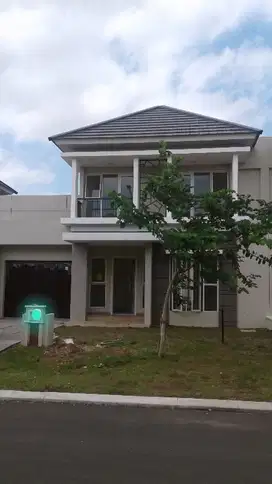 MURAH BANGET     Jual rumah 2 lantai 10x20 Suvarna Sutera