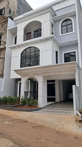 Rumah Dijual Brand New American Classic Lokasi Di Kemang Cilandak