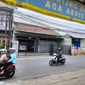 Disewakan Ruang Usaha Luas, Folding Gate, ada kamar, kamar mandi, dpr