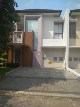Rumah 2 Lantai Furnish di BSD The Green Dekat Tol