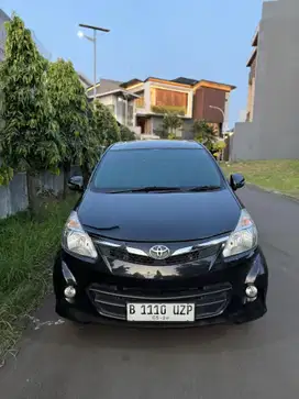 Km 40rb an Toyota Avanza Veloz 2013 1.5 aT