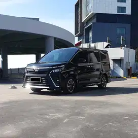TOYOTA VOXY 2.0 NO MINUS, LIKE NEW, LOW KM, SANGAT TERAWAT SIAP GAS