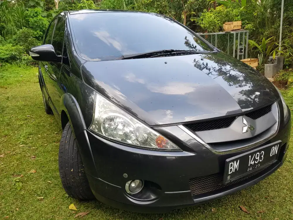 Grandis GT 2010 2400 cc Automatic Triptonic