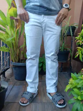 Jeans panjang levis