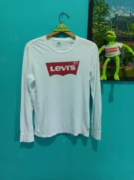 Kaos panjang levis
