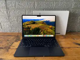 Macbook Air M2 13 RAM 16GB SSD 256GB iBox Garansi 2026