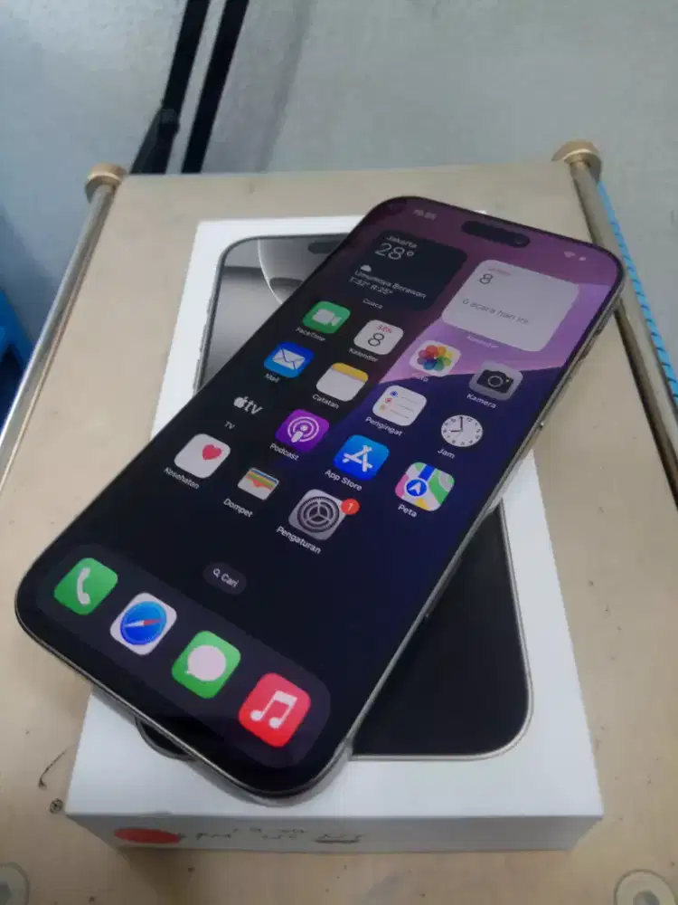 iPhone.16 Pro Max Natural Titanium 256GB iBox