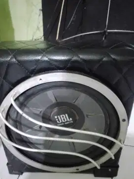 sub woofer JBL 12 inc. barang bagus
