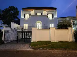 Dijual rumah mewah dan bagus lokasi di sentul city
