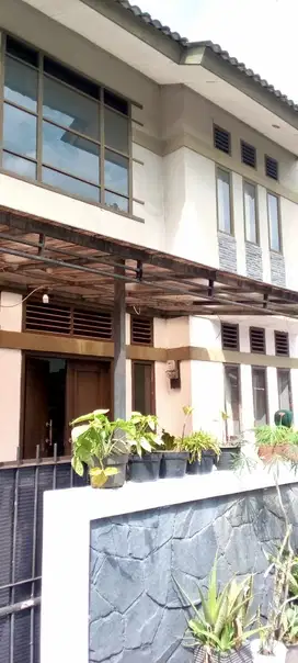 Dijual Siap Huni di Rumah Riung Bandung