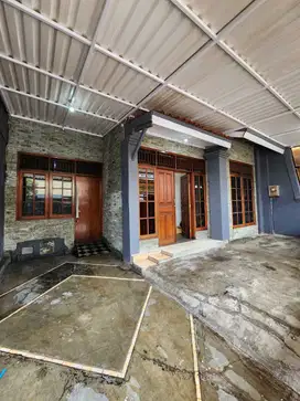 Disewakan Rumah Siap Huni di Kopo Kencana