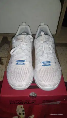 Sepatu Skechers Go Walk Joy White Rose Gold, Size 37,5 (US 7.5), Baru!