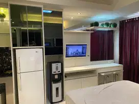 sewakan unit STUDIO Furnish BAGUS Apt.Royal mediterania dekat SOHO,CP